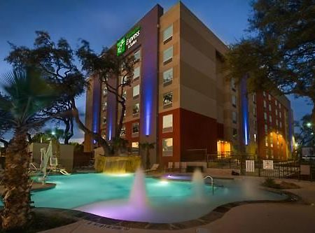 H I Express & Suites San Antonio Medical-Six Flags Exteriér fotografie